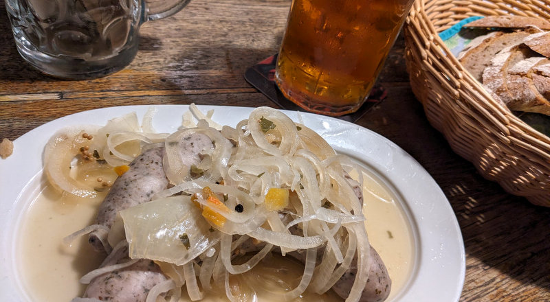 September Zoigl mit sauren Zipfeln + Mullans Irish Pub